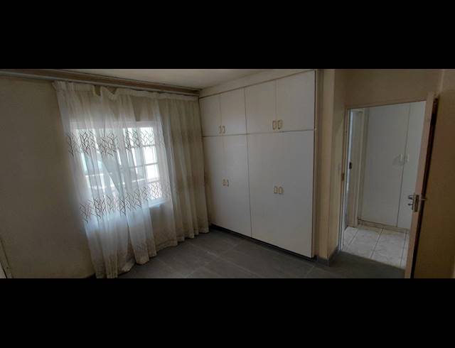 3 BEDROOM APARTMENT FOR SALE IN MANOR GARDENS